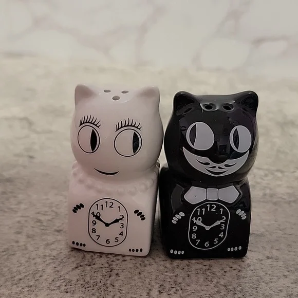 Kit Cat Klock Clock Salt & Pepper Shakers Hand Painted Ceramic - Picture 2 of 7